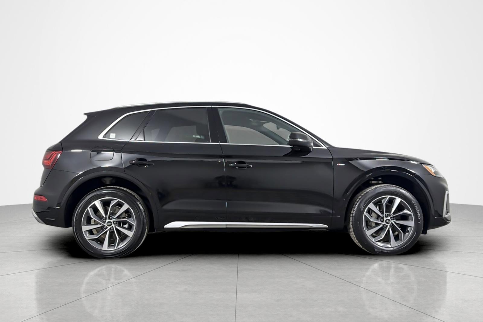 Used 2023 Audi Q5 2.0T Premium w/ Convenience Package AWD/4WD image 6