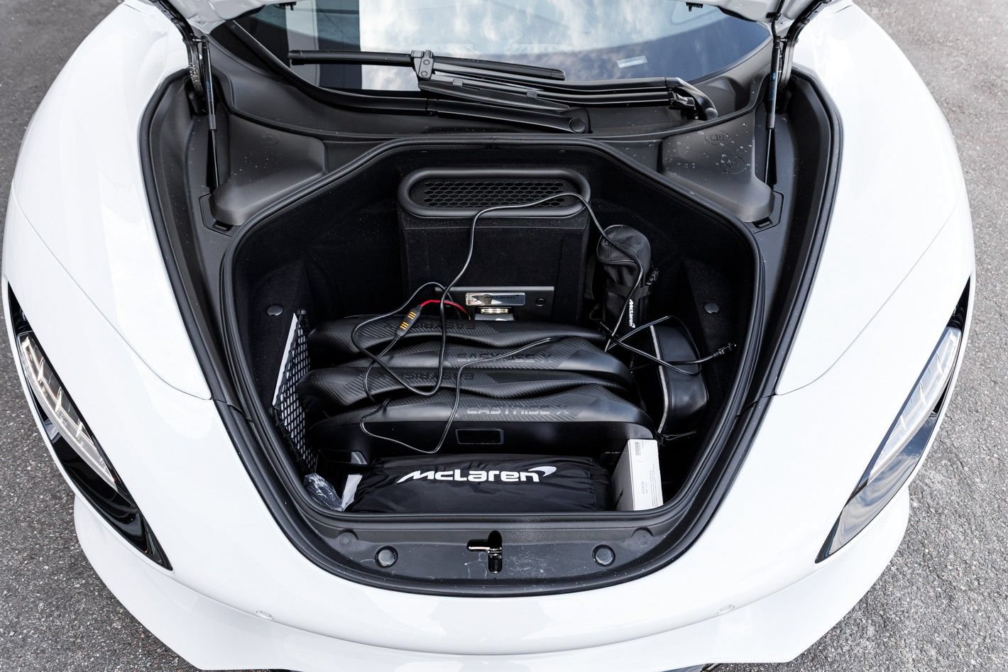 Used 2026 McLaren 750S Spider RWD image 41