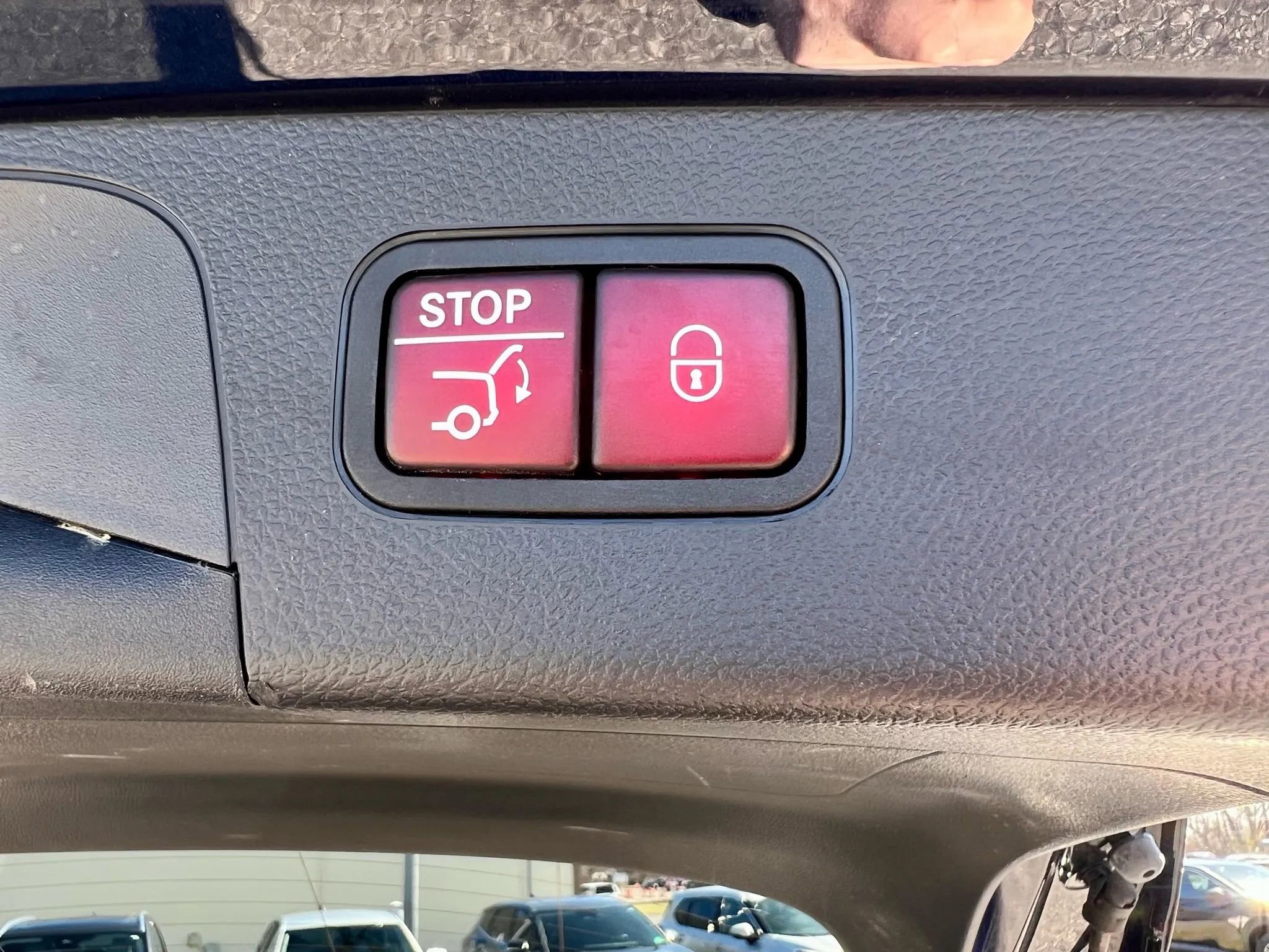 Used 2022 Mercedes-Benz GLC 300 4MATIC w/ Multimedia Package Lite image 39