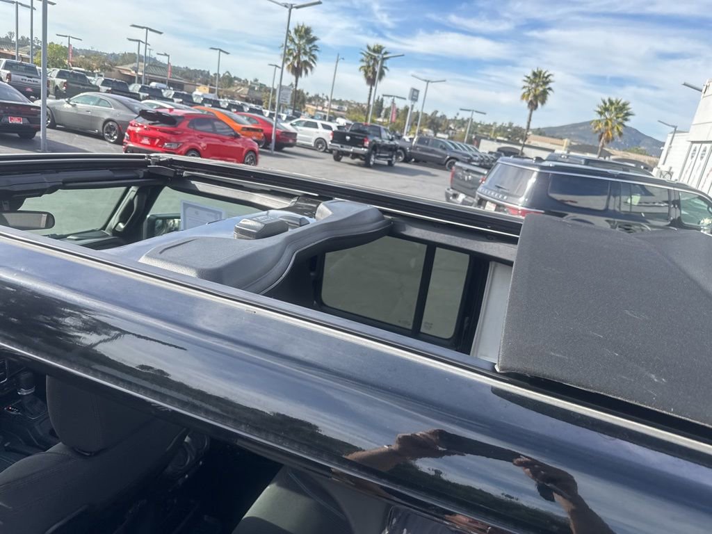 Certified 2025 Jeep Wrangler Unlimited Rubicon 4xe w/ Safety Group image 18