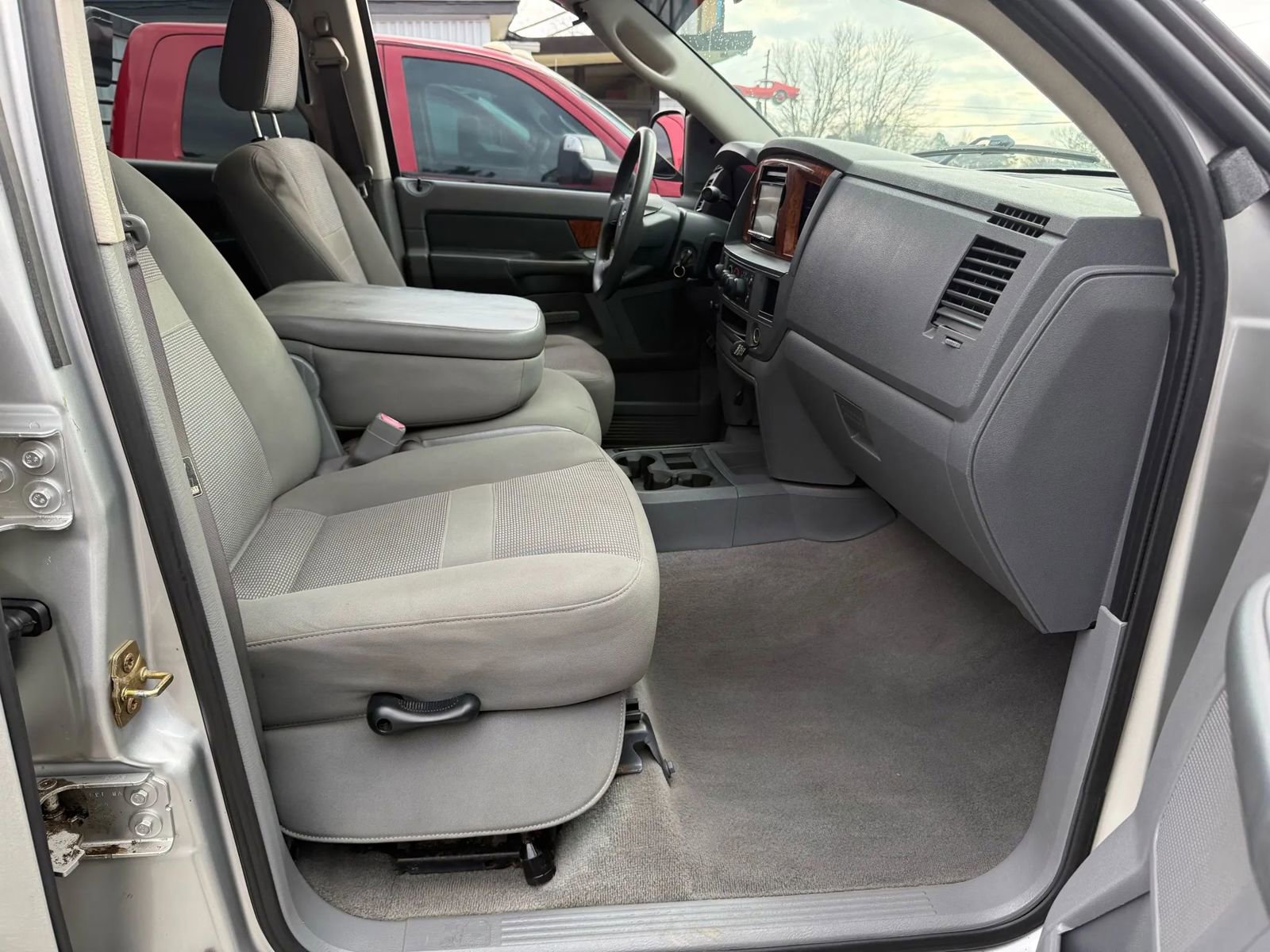 Used 2006 Dodge Ram 1500 Truck SLT image 15