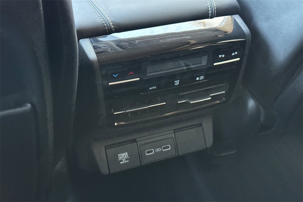 Used 2023 Acura MDX SH-AWD w/ Technology Package image 17