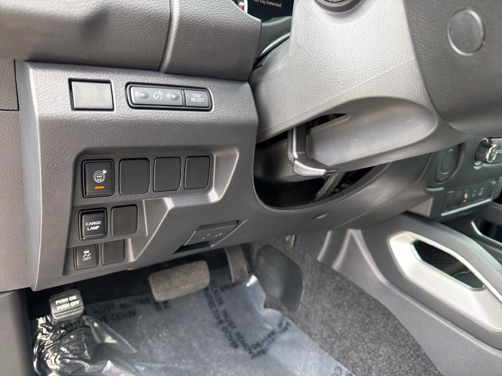 Certified 2025 Nissan Frontier SV RWD image 16