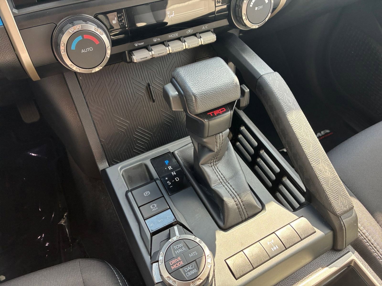 Used 2025 Toyota Tacoma TRD Off-Road AWD/4WD image 36
