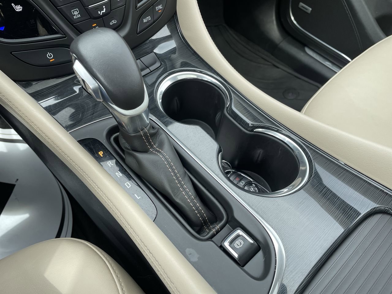Used 2017 Buick Envision Premium AWD/4WD image 14