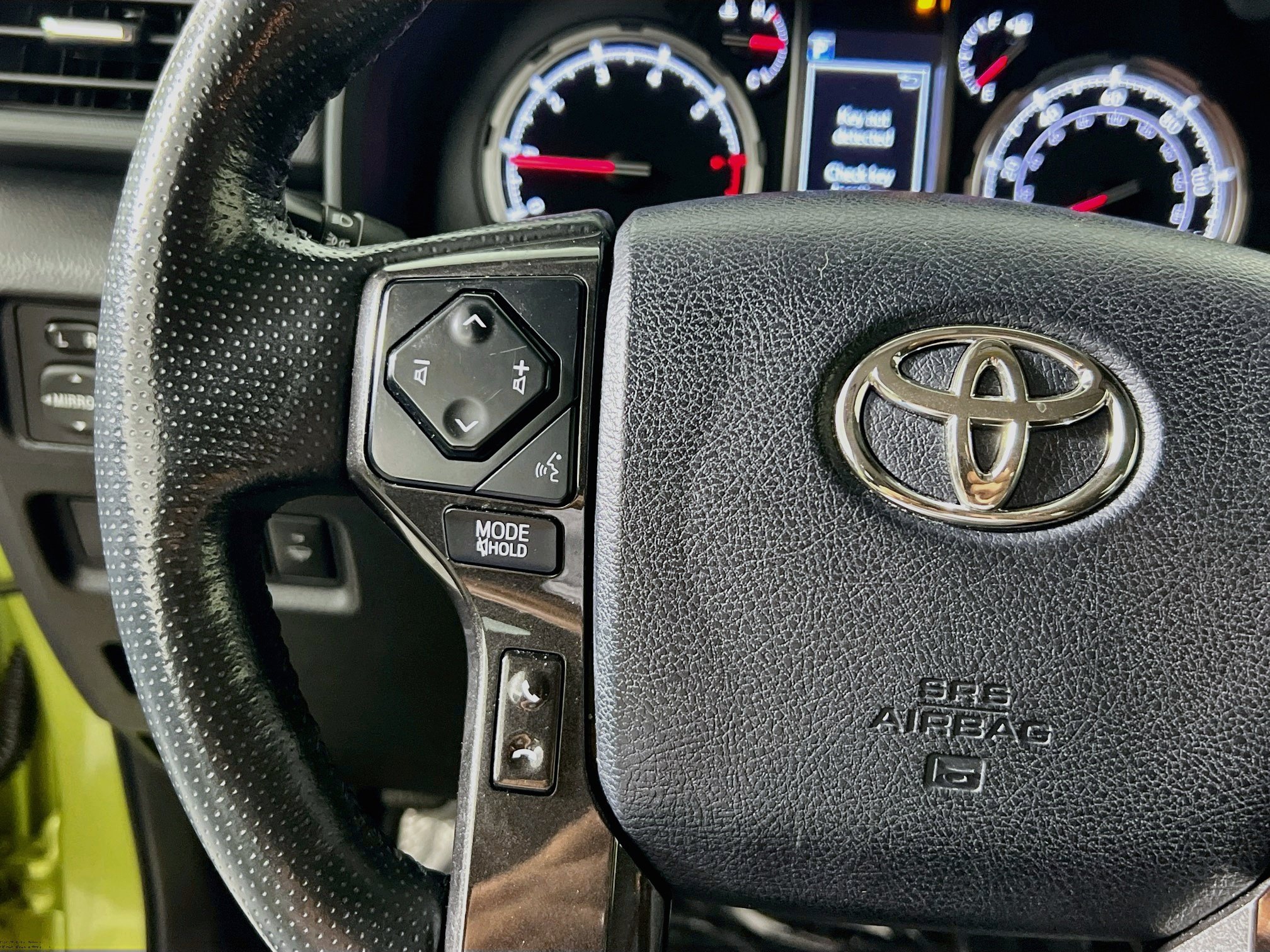 Used 2023 Toyota 4Runner TRD Off-Road Premium w/ Moonroof Package AWD/4WD image 18
