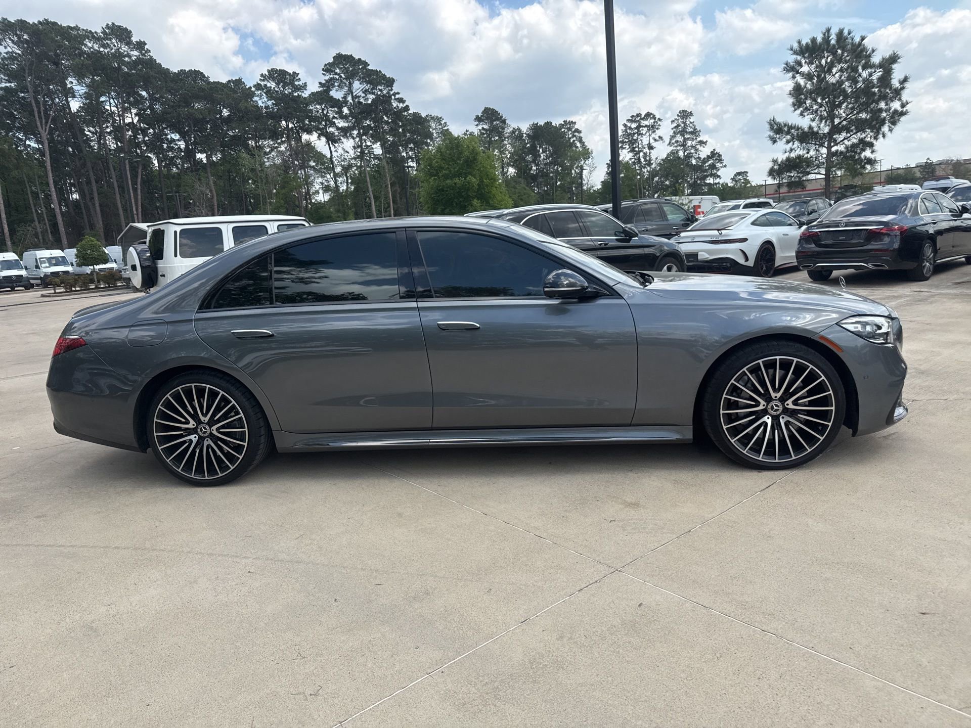 Certified 2023 Mercedes-Benz S 580 4MATIC Sedan w/ AMG Line image 3