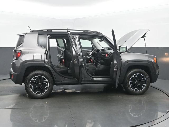 Used 2016 Jeep Renegade Trailhawk AWD/4WD image 57