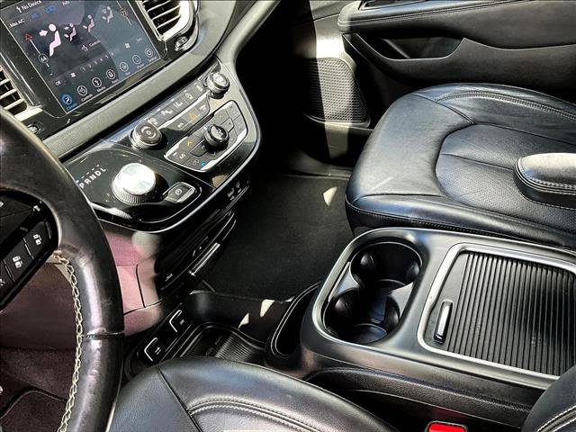 Used 2020 Chrysler Pacifica Touring-L Plus w/ Advanced Safetytec Group image 15