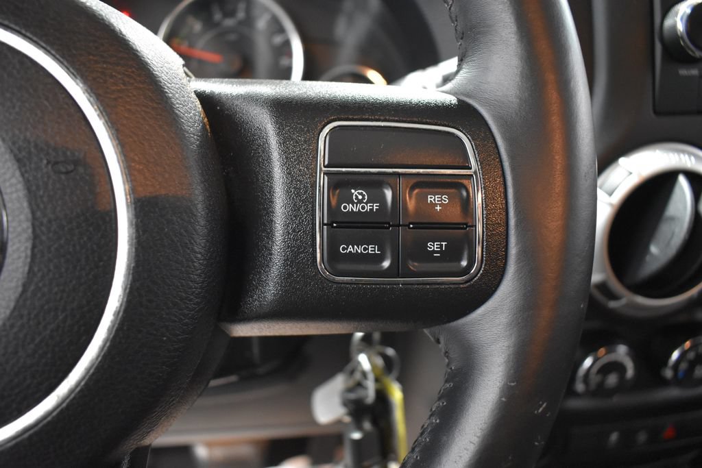 Used 2015 Jeep Wrangler Sahara w/ Connectivity Group AWD/4WD image 20