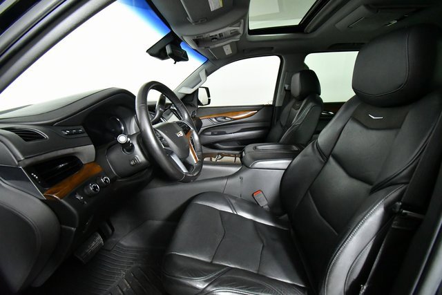 Used 2019 Cadillac Escalade ESV Premium Luxury image 11