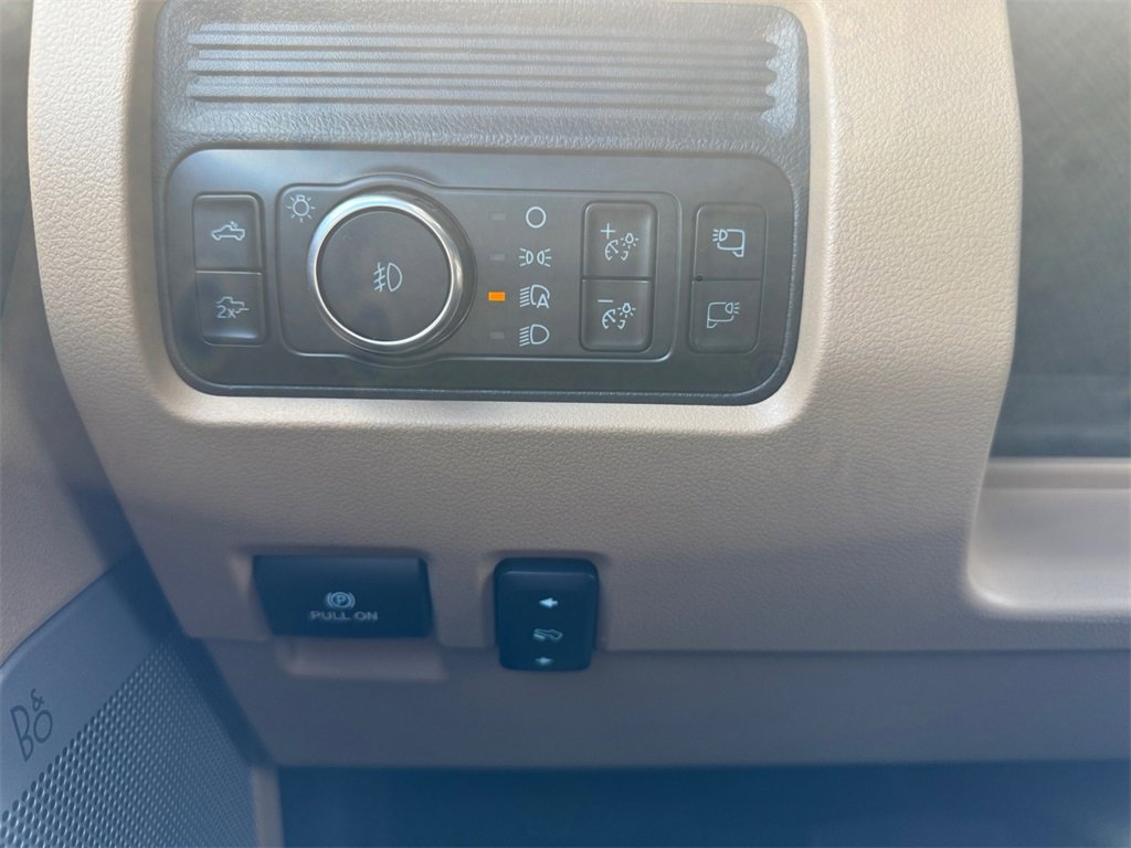 New 2026 Ford F250 Lariat image 23