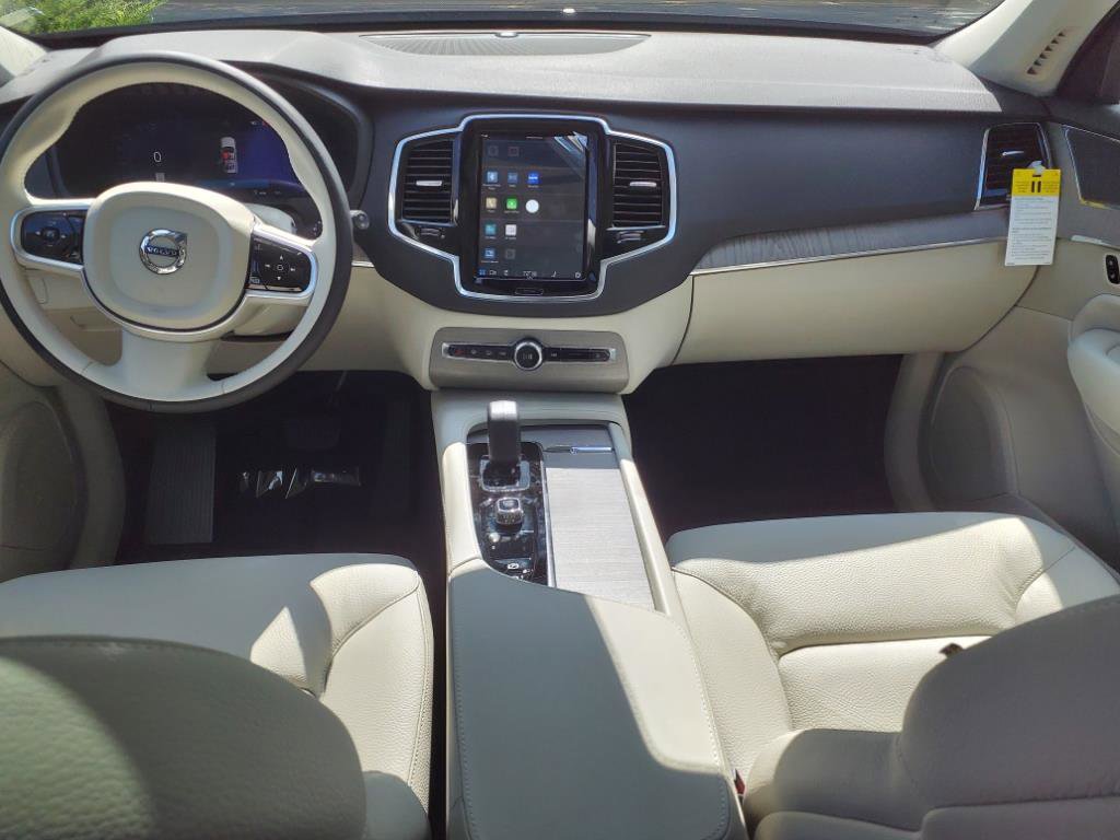 New 2025 Volvo XC90 B6 Plus w/ Protection Package Premier image 8