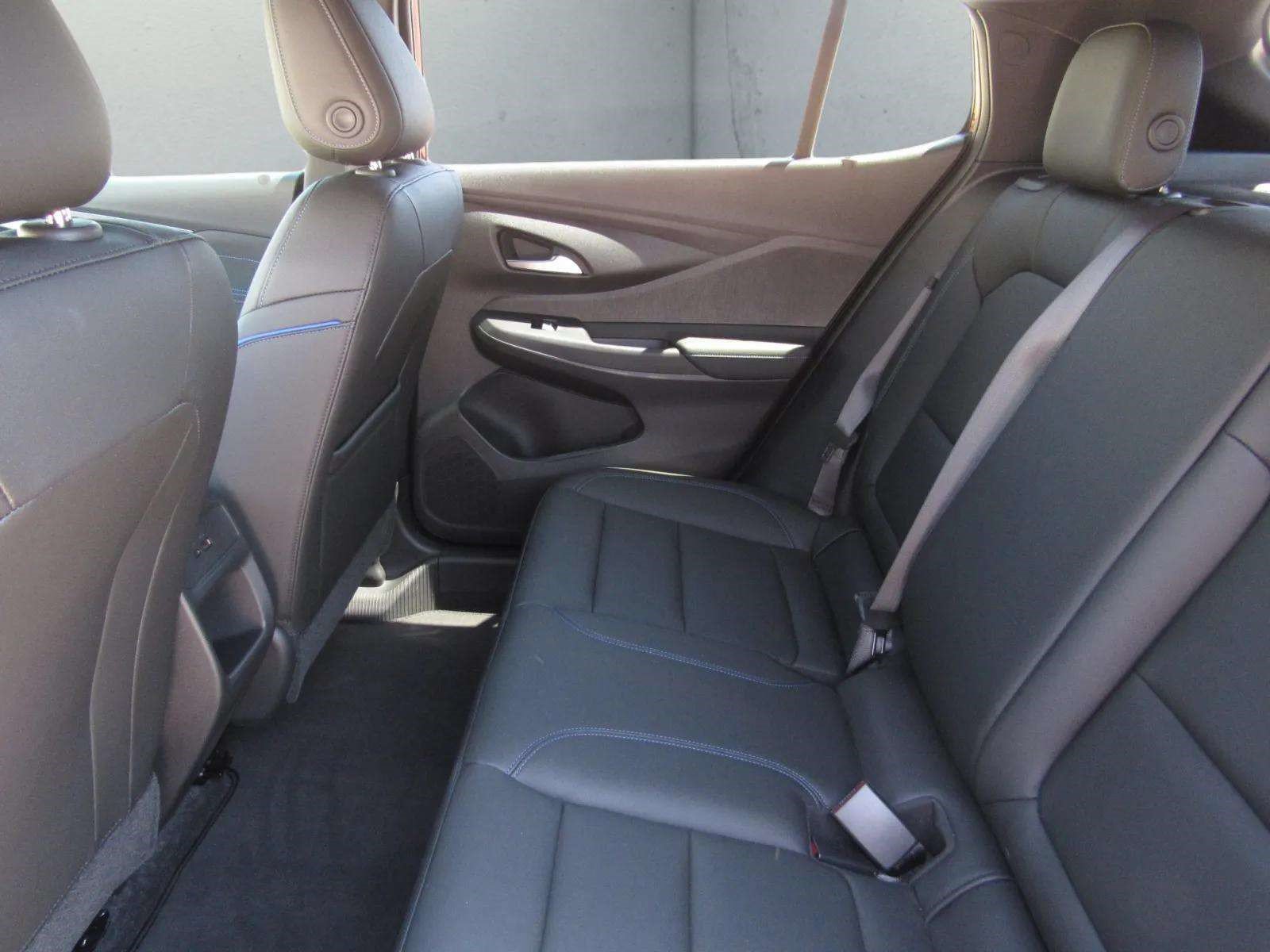 Used 2025 Buick Envista Sport Touring w/ Convenience I Package FWD image 14