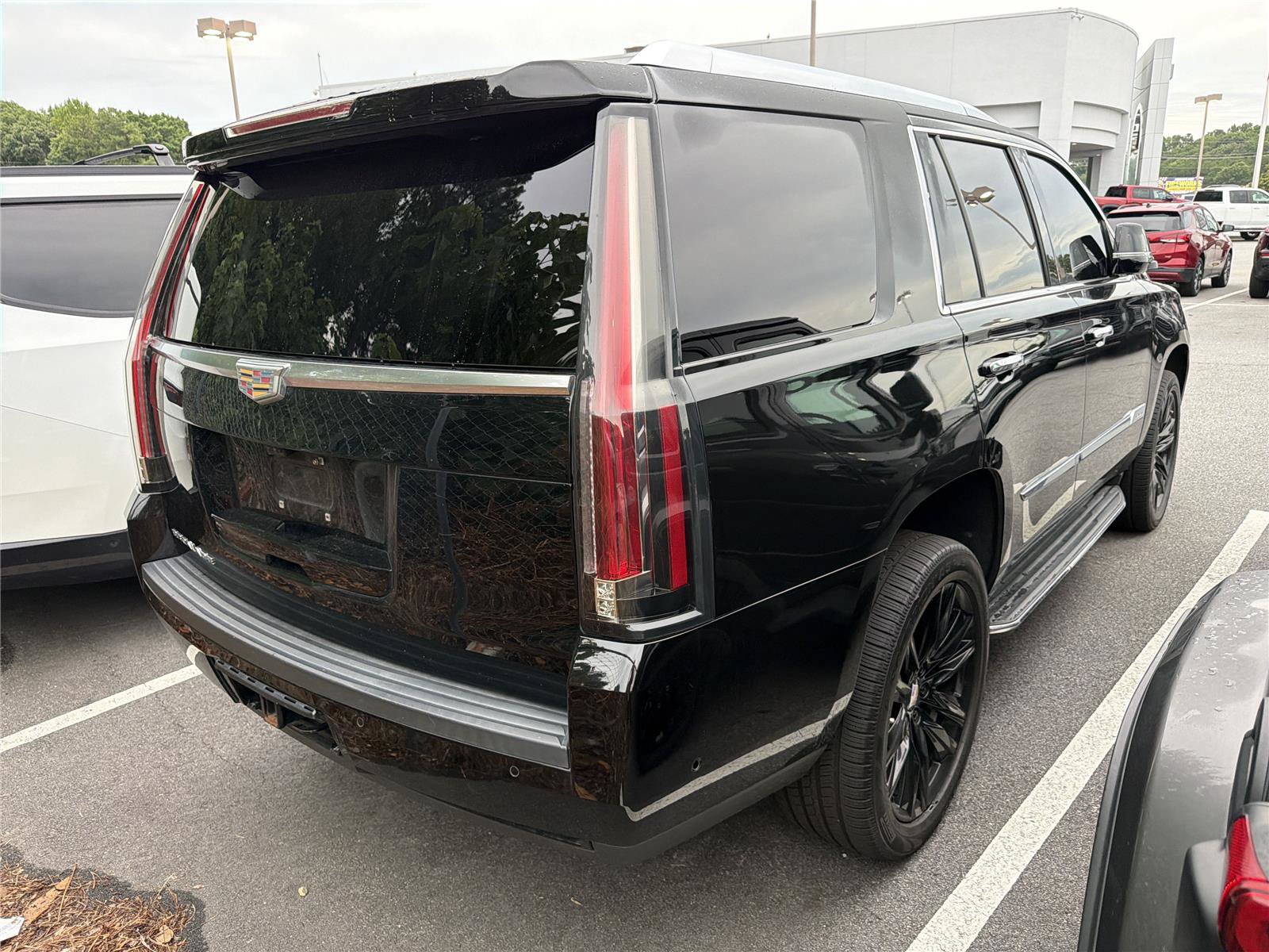 Used 2019 Cadillac Escalade Luxury AWD/4WD image 4