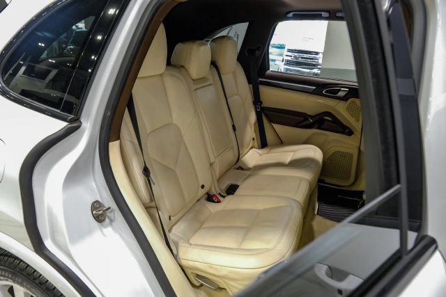 Used 2017 Porsche Cayenne AWD/4WD image 56