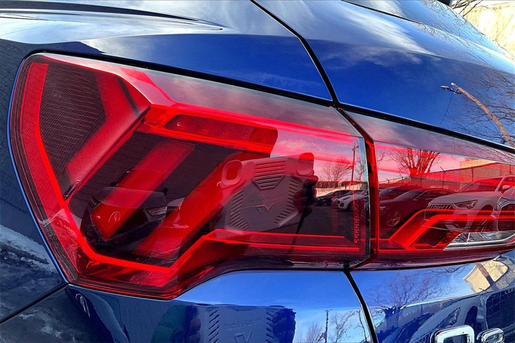 Used 2025 Audi Q3 2.0T Premium w/ Convenience Package image 23