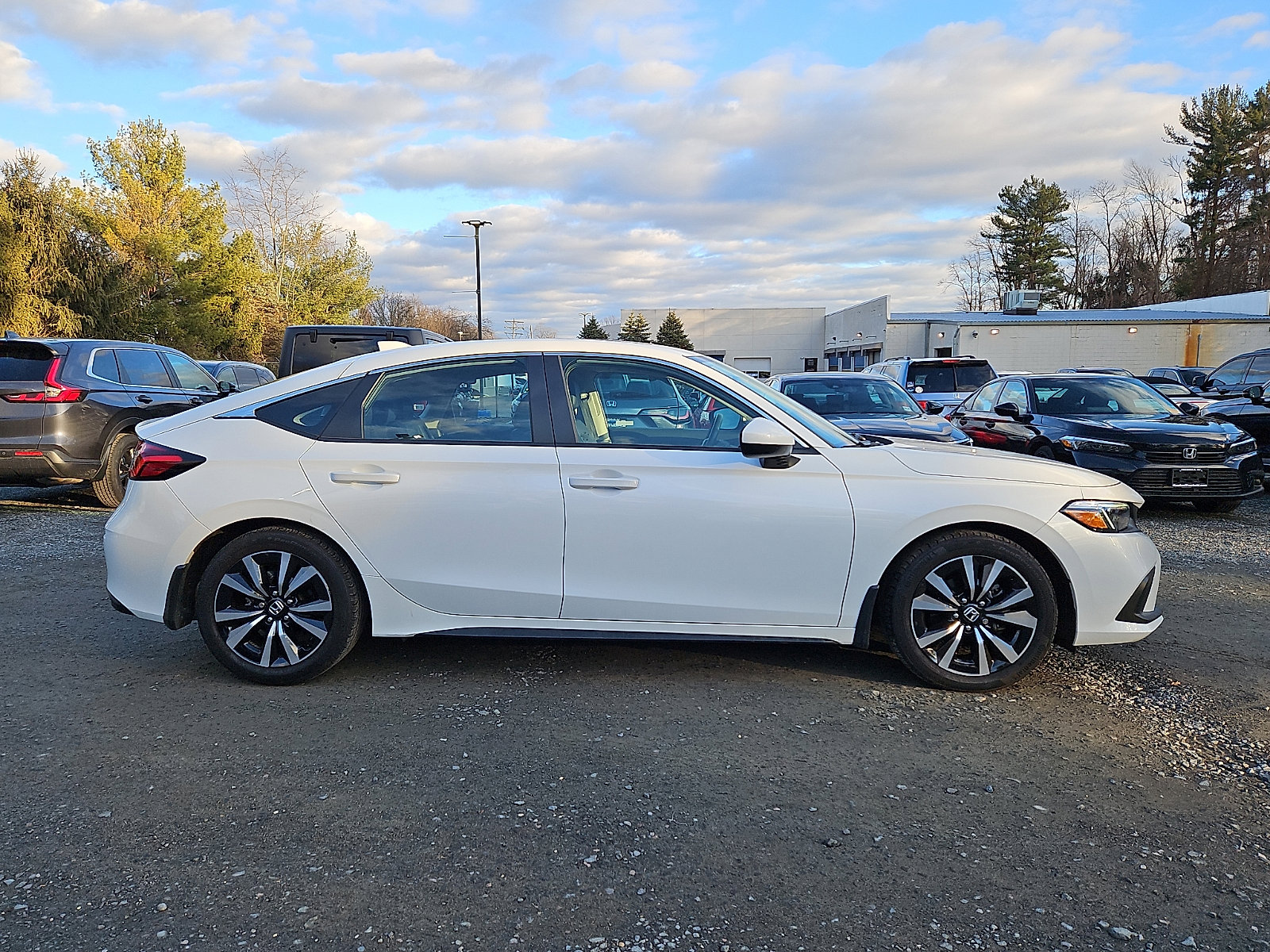 Used 2024 Honda Civic EX-L image 8