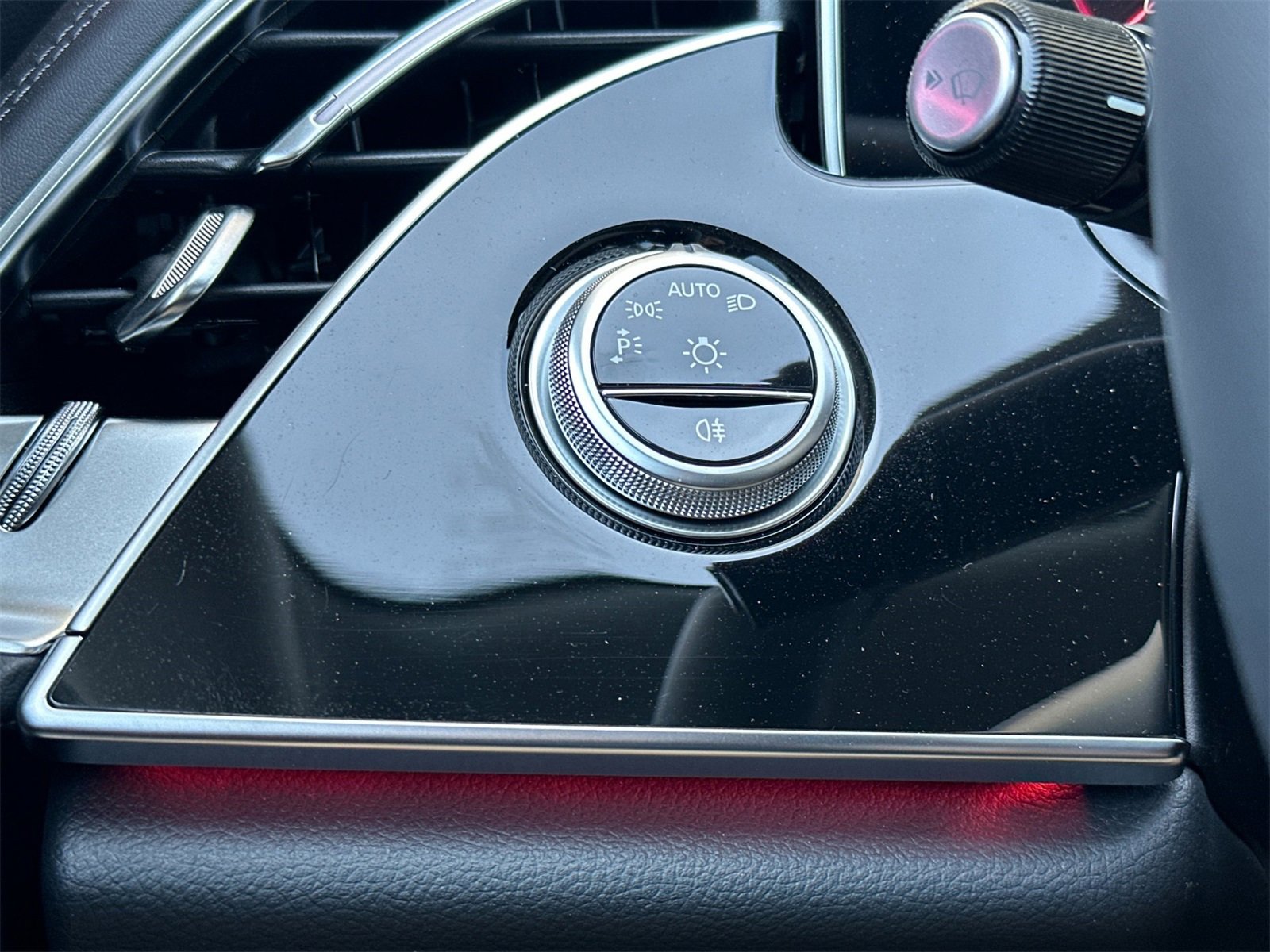 Used 2024 Mercedes-Benz E 350 4MATIC Sedan image 31