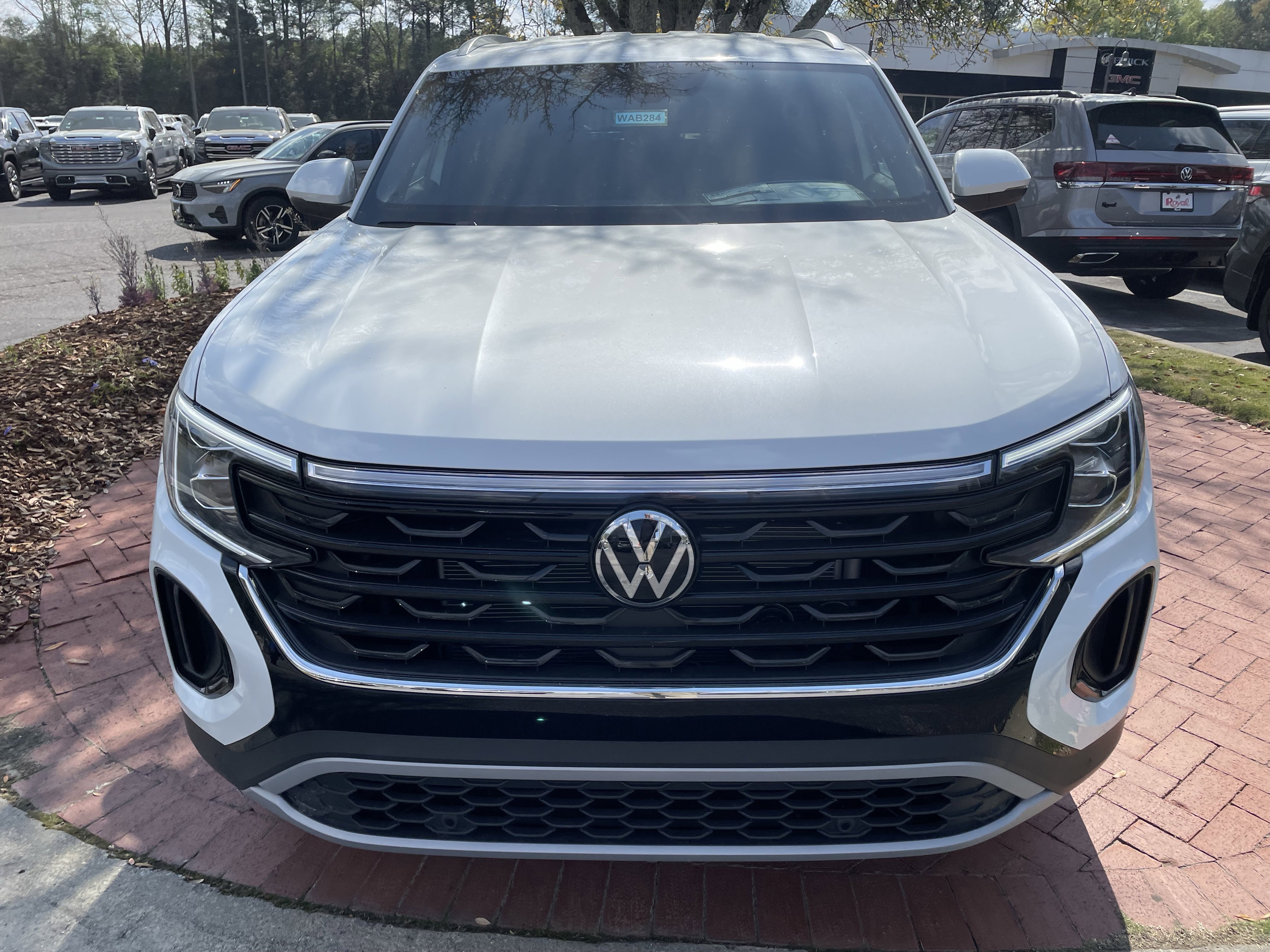 New 2026 Volkswagen Atlas Cross Sport SE image 2
