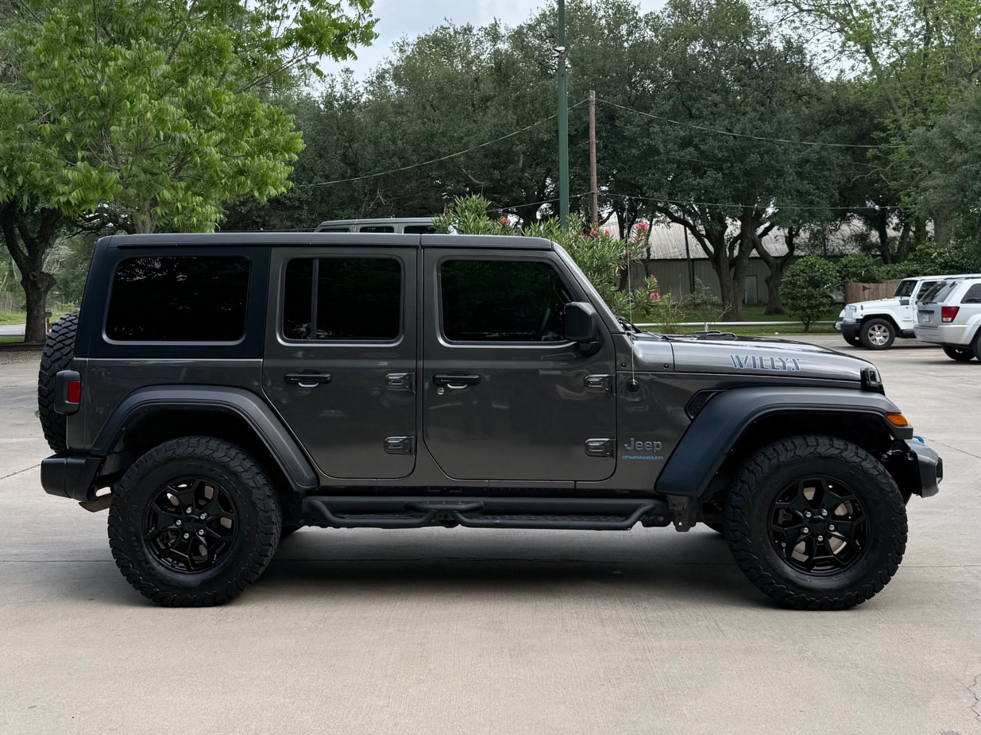 Used 2023 Jeep Wrangler Unlimited AWD/4WD image 19