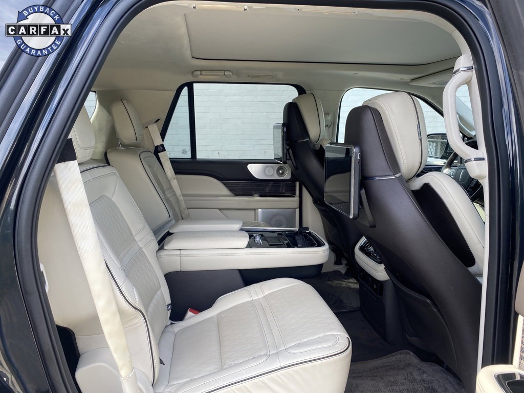 Used 2021 Lincoln Navigator Black Label w/ Cargo Convenience Package image 10