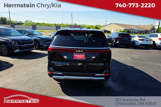 Used 2024 Kia Carnival LX FWD image 30