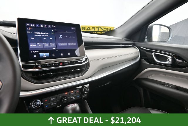 Used 2025 Jeep Compass Limited AWD/4WD image 23