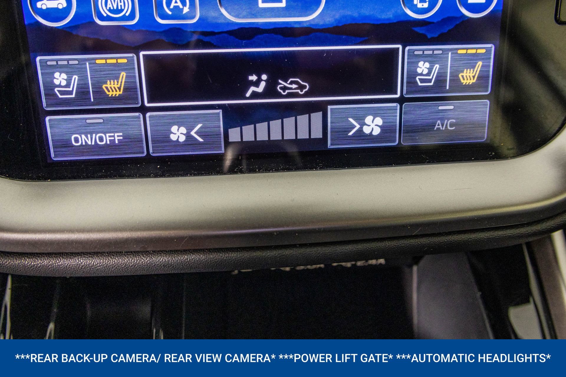 Used 2023 Subaru Outback Touring AWD/4WD image 12