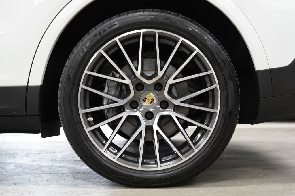 Used 2019 Porsche Cayenne E-Hybrid AWD/4WD image 45