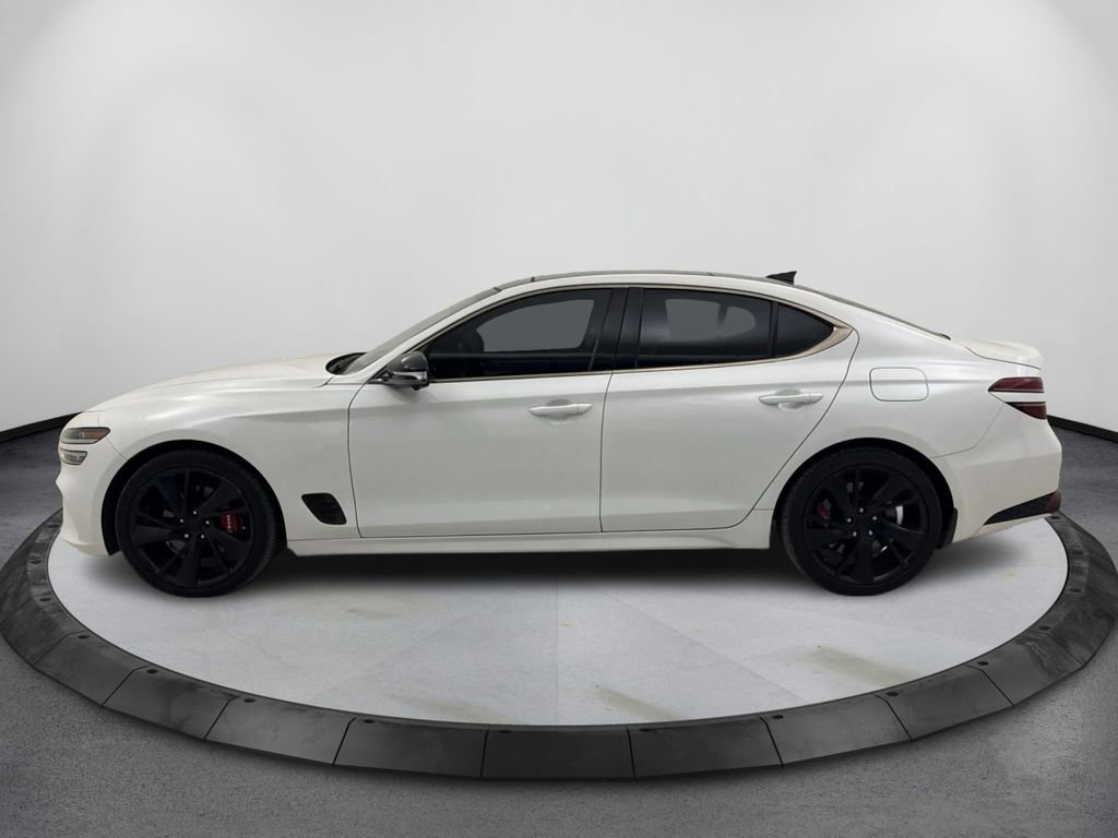 Used 2022 Genesis G70 3.3T image 8