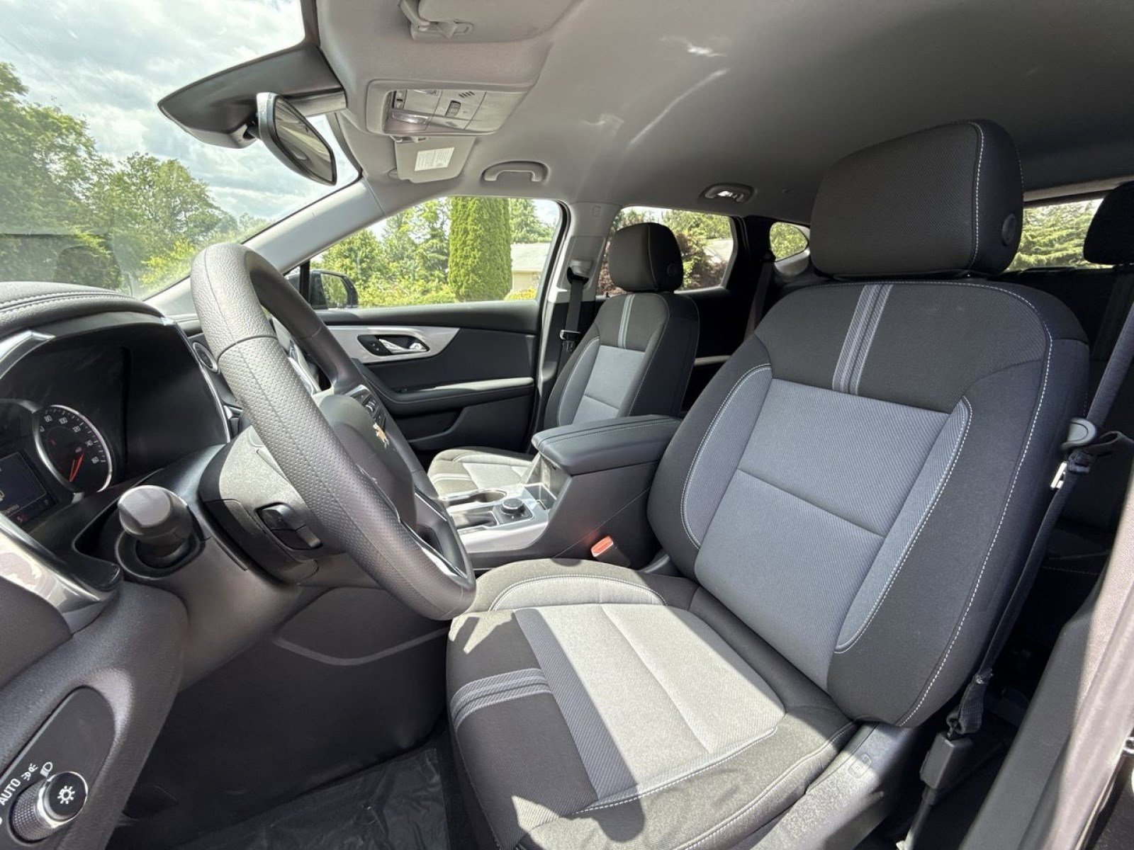 New 2025 Chevrolet Blazer LT w/ Convenience Package image 13