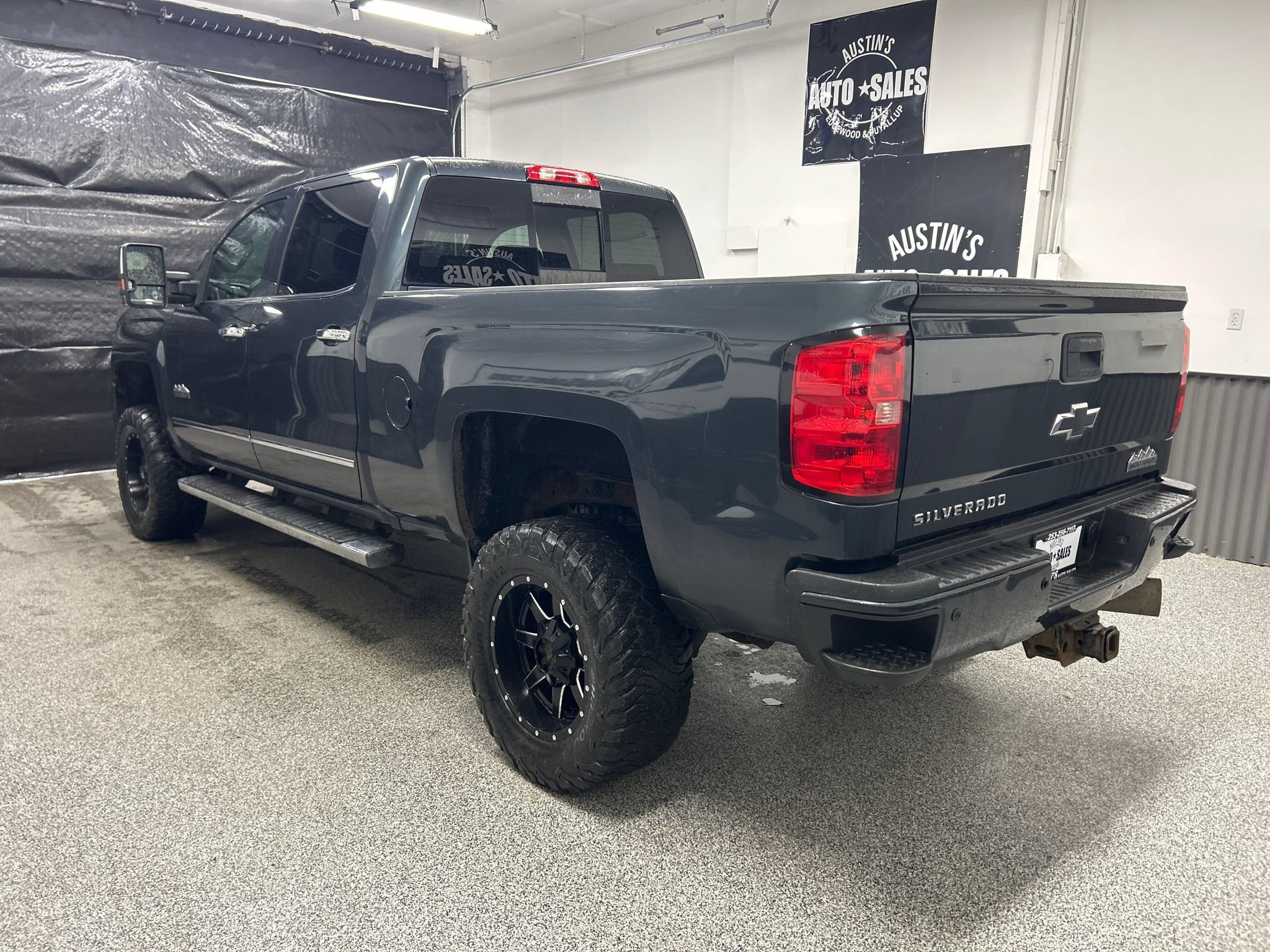 Used 2018 Chevrolet Silverado 2500 High Country AWD/4WD image 4