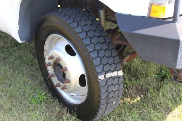 Used 2002 Ford F550 4x4 Regular Cab Super Duty image 20