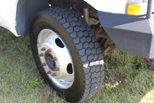 Used 2002 Ford F550 Cab & Chassis image 20