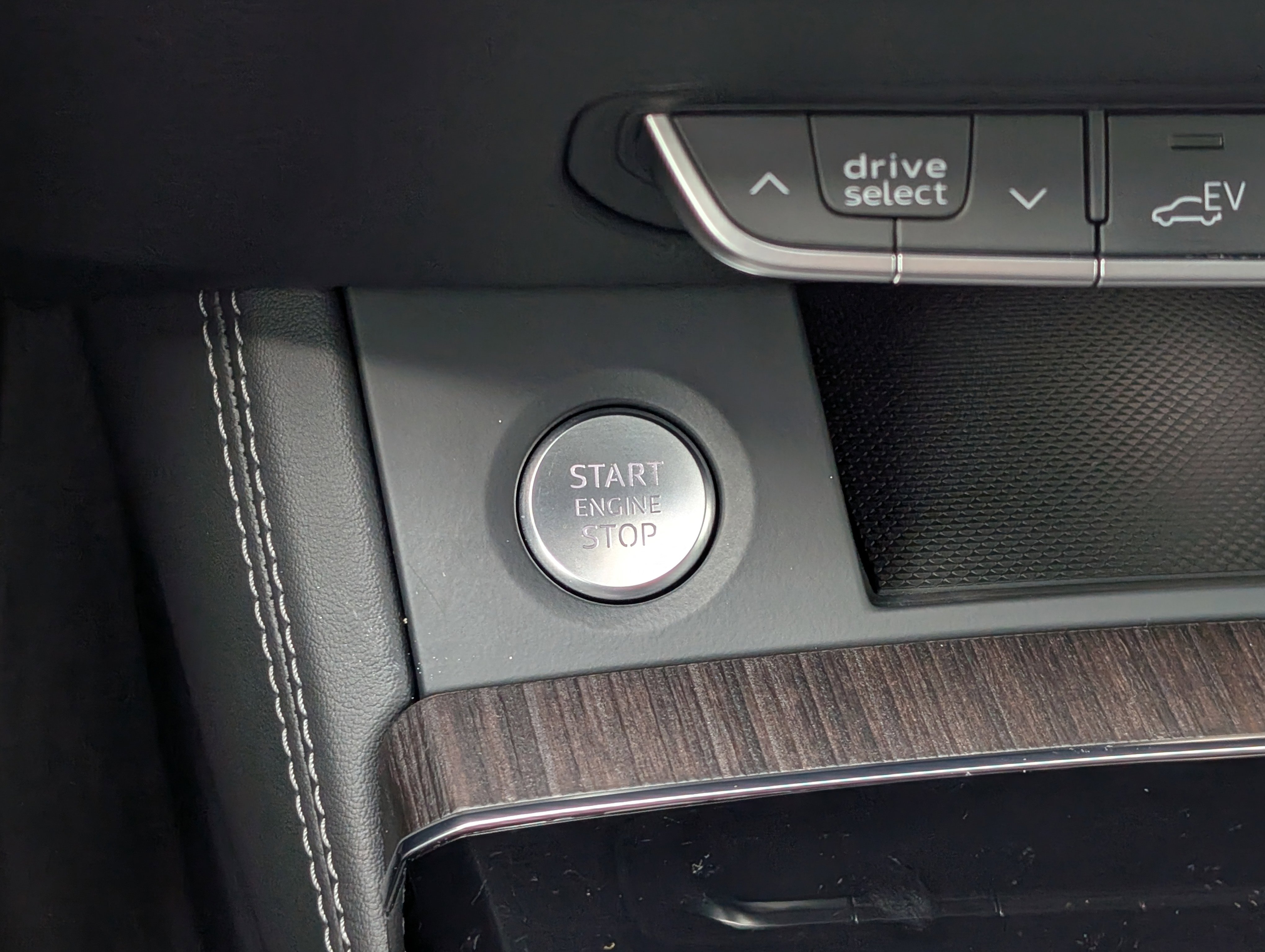 Used 2024 Audi Q5 e Premium Plus image 34