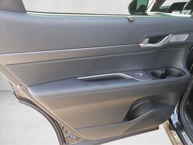 Used 2024 Hyundai Palisade Limited AWD/4WD image 13