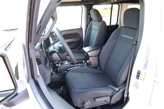 Used 2024 Jeep Wrangler Unlimited Rubicon 4xe AWD/4WD image 8