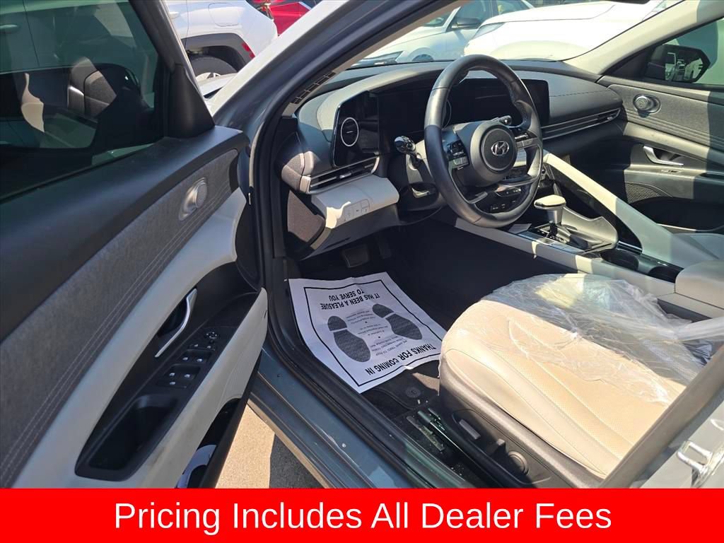 Used 2022 Hyundai Elantra Limited FWD image 6