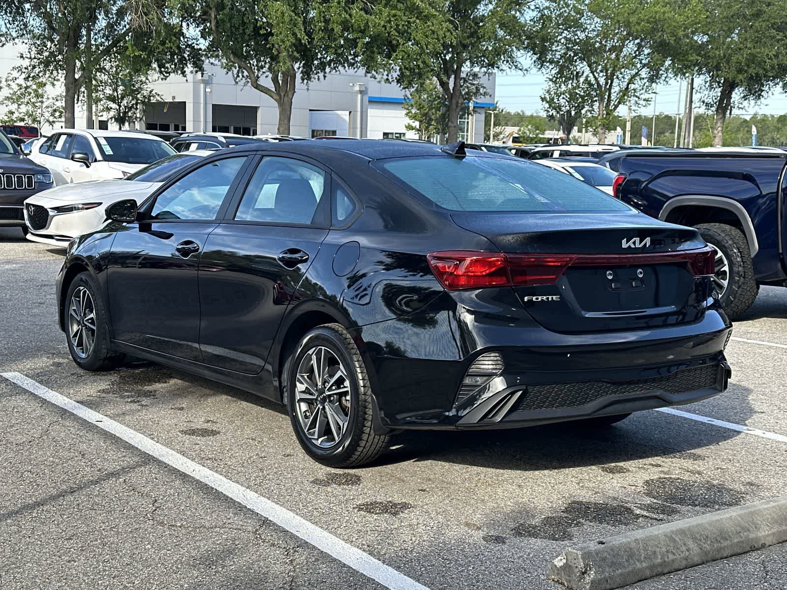 Used 2023 Kia Forte LXS image 6
