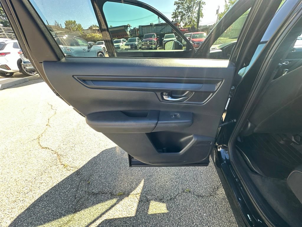 Used 2025 Honda CR-V Sport image 25