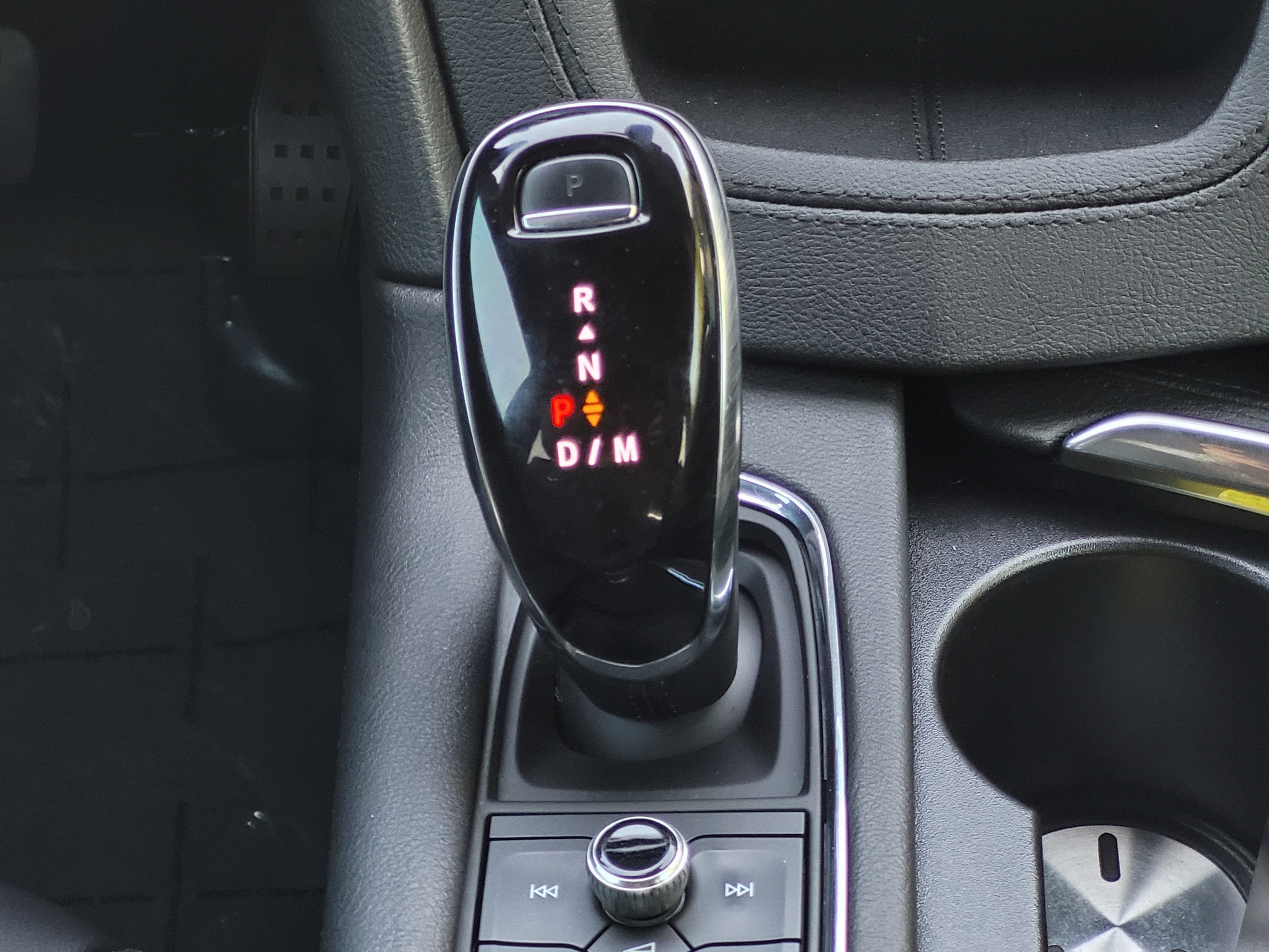 Used 2022 Cadillac XT5 Premium Luxury w/ Technology Package FWD image 18