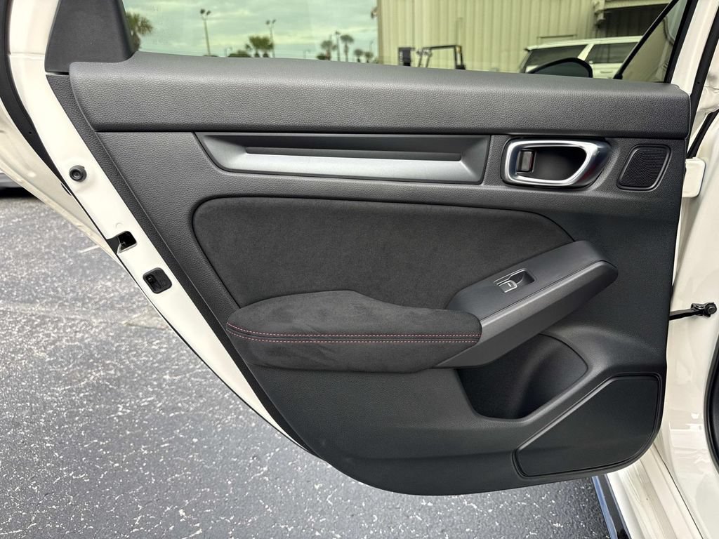 Used 2025 Honda Civic Type R image 13