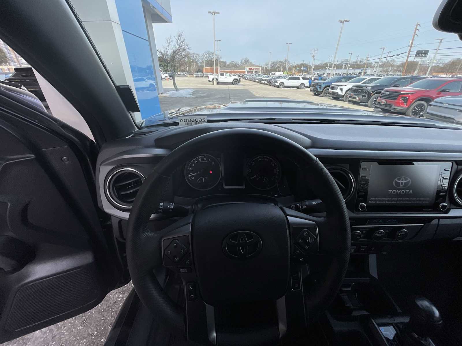 Used 2021 Toyota Tacoma TRD Sport w/ Technology Package image 10