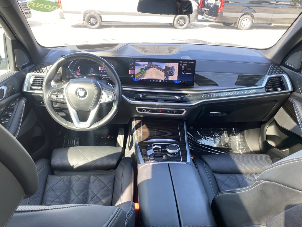 Used 2024 BMW X5 sDrive40i RWD image 2