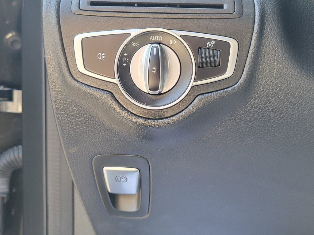 Certified 2020 Mercedes-Benz GLC 300 4MATIC image 24