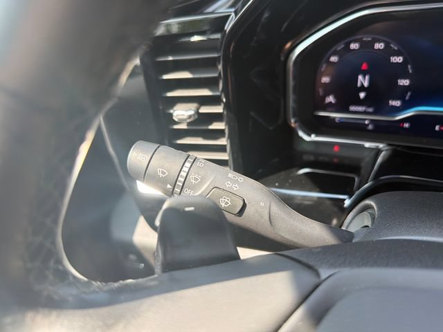 Used 2025 Chevrolet Silverado 1500 High Country AWD/4WD image 19