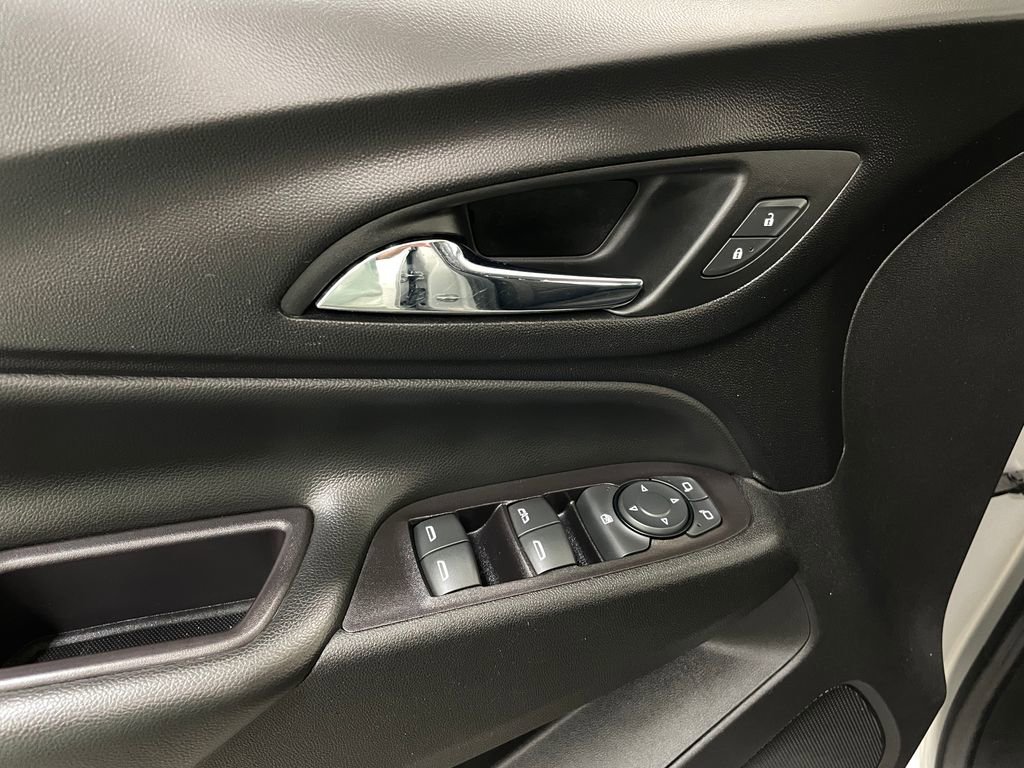 Used 2020 Chevrolet Equinox LT FWD image 25