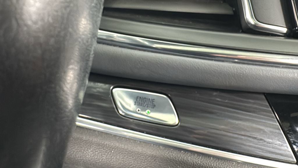 Used 2023 Buick Enclave Essence w/ Experience Buick Package image 27