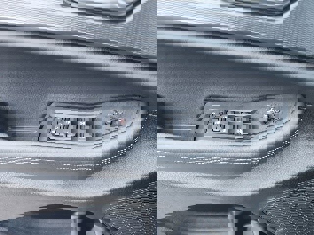 New 2025 Jeep Grand Cherokee Altitude image 16